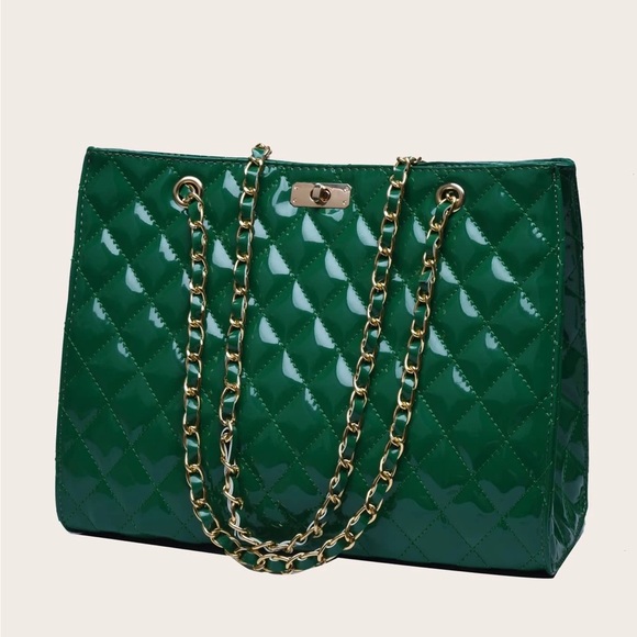 SHEIN Handbags - Green twist lock quilted tote bag | NWOT